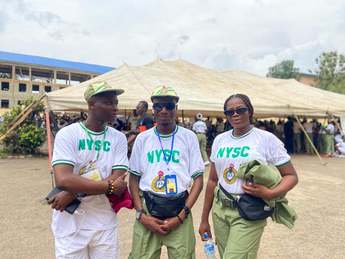 adeyemomoses01's tweet photo. Weeee ooo
One ooo
Service Time
Your Lagos Corper https://t.co/gCaWK6qwmX