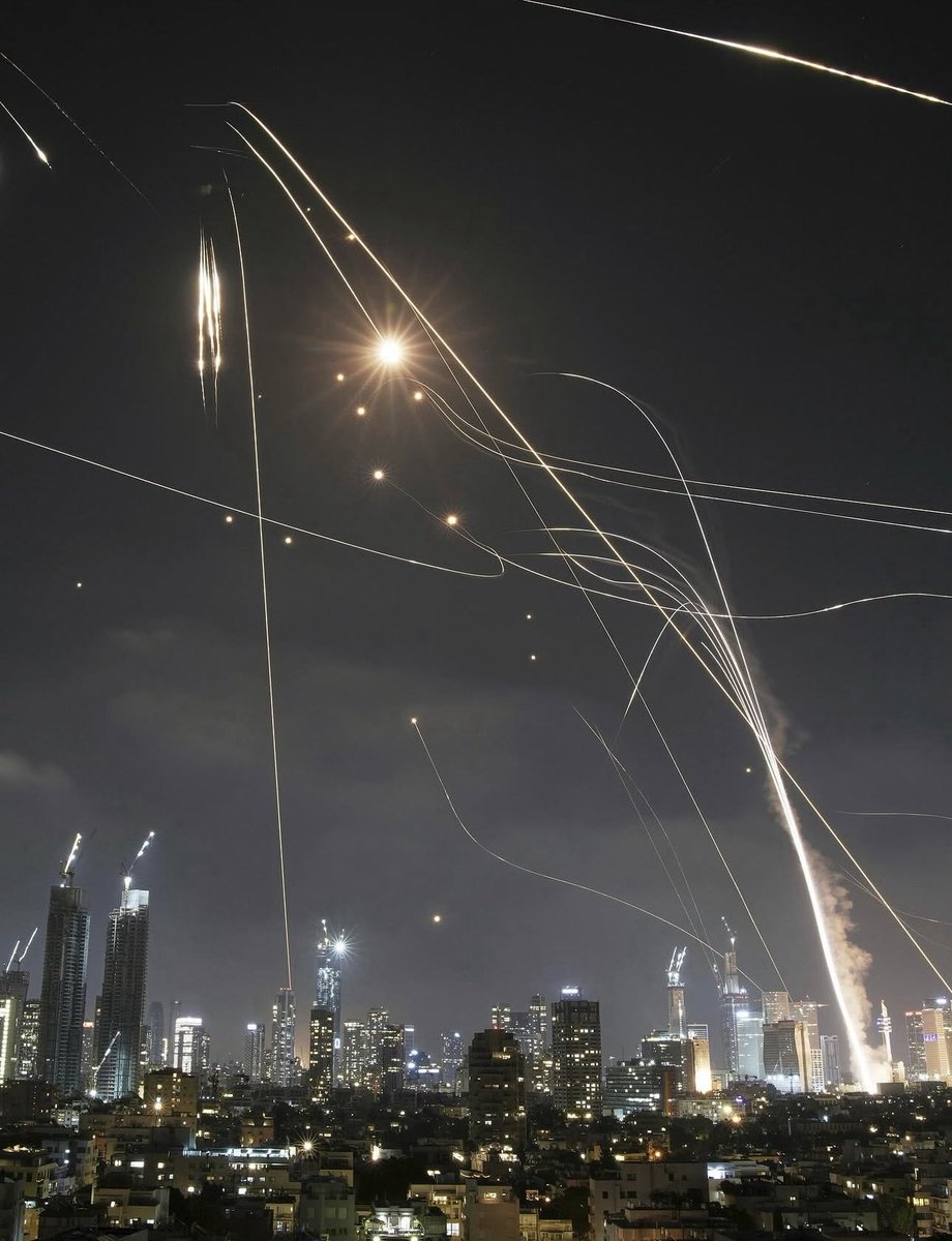 No todo es una cuestión de puntería

Israel está enfrentando el intento de genocidio más grande de la historia de la humanidad.
No sucede solamente gracias a la Cúpula de Hierro que desarrolló Israel para proteger a sus ciudadanos, al contrario de lo que hace Irán y las