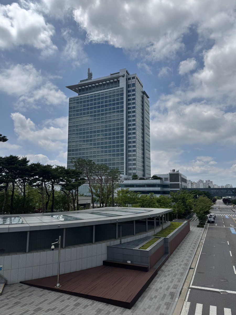 Omar Khan tweet media