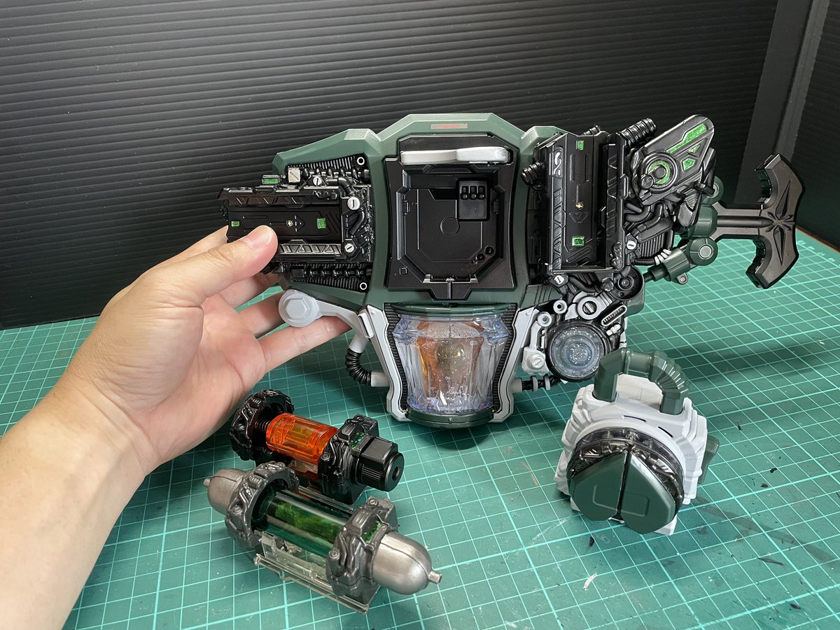 suna90147655's tweet image. KAIJYU Lost No.00 System
Transformation Arms
開発状況
最終段階
専用ユニソケット出力用
安定化回路を追加
使用アイテム
ピーチエナジーロックシード
適合者との
最終テストを開始。
#変身ベルト改造部
#怪獣8号
