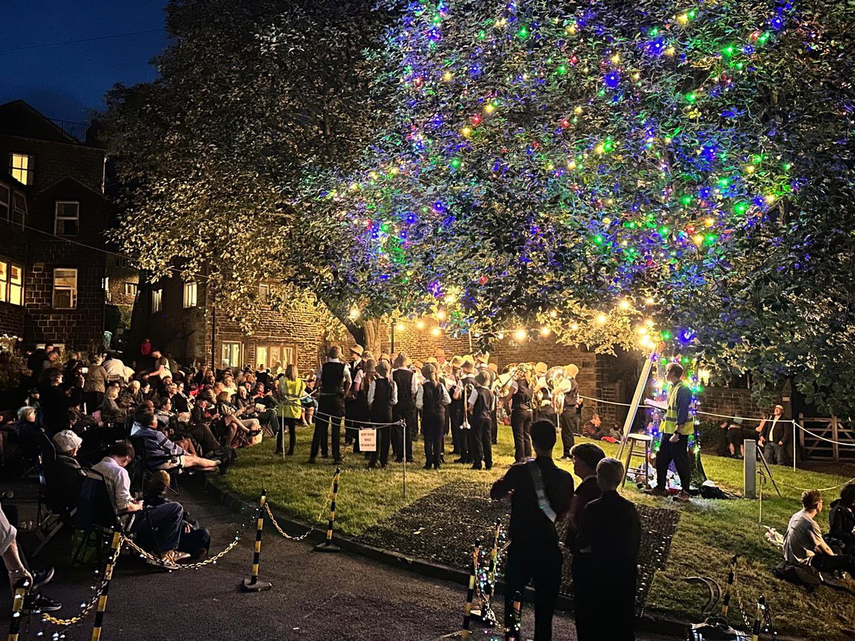 Oldhammusic's tweet photo. WHIT FRIDAY: Youth Brass Band played consistently at close to their peak at all  7 contests . Our marching received some of the biggest crowd reactions of the night and our playing of "Collaroy" on the stand was top notch.
Yet again this group of young students have done us proud https://t.co/ceGNYiuqjv