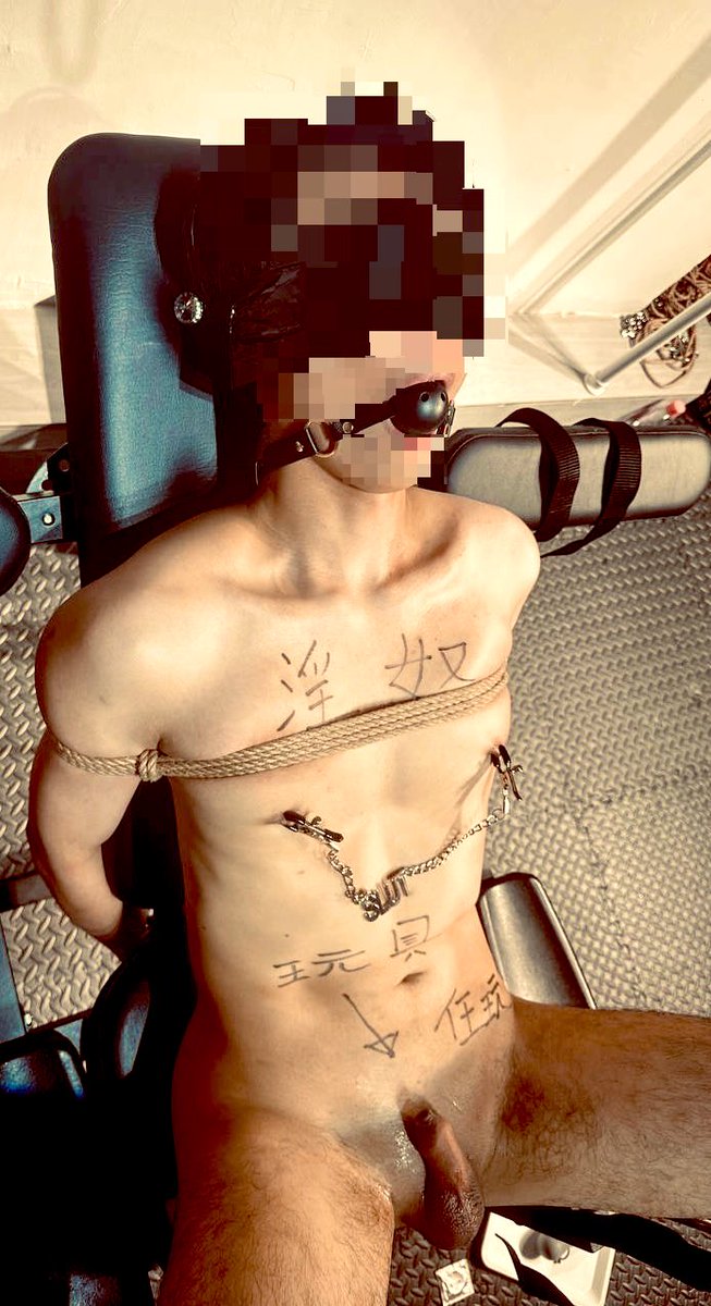 戴上口枷🤐束縛四肢⛓️‍💥任由主人玩弄自己🥵淨係可以發出呻吟聲去取悅主人😏仲要被強制試玩某樣「玩具」🤫做狗嘅無權拒絕🤪😏第一次玩真係又痛又爽😋會上癮🤤
<a href="/HKSKamMaster/">HKSKam</a>  <a href="/xlabhk/">X-lab</a> 

留言話我知估下玩咗D咩👇🏻🤪

#歡迎約玩 #BDSM #主奴 #淫狗 #腳控
#空白acct唔會回覆