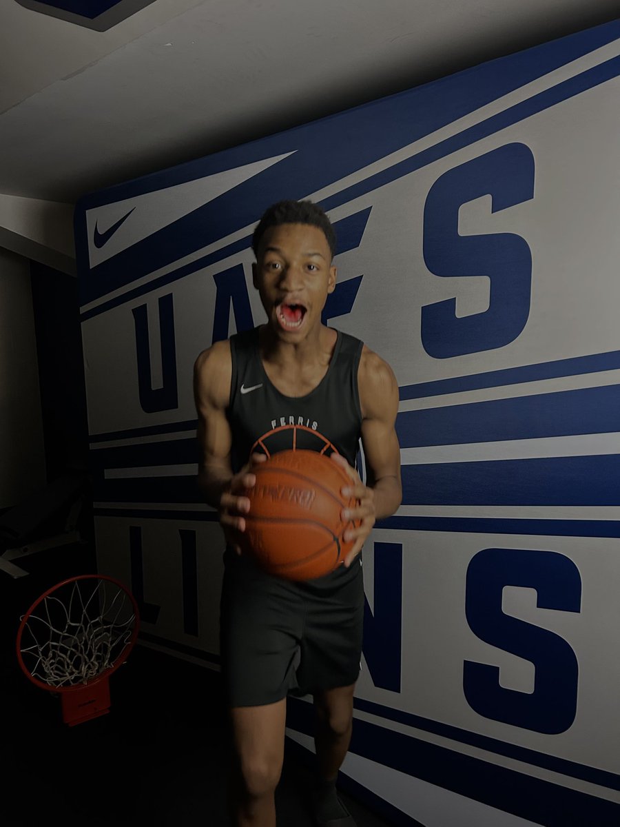 Showtimezayyyyyy (@showtimeezayyy) on Twitter photo Year 1!!!!! Year 1!!!!!