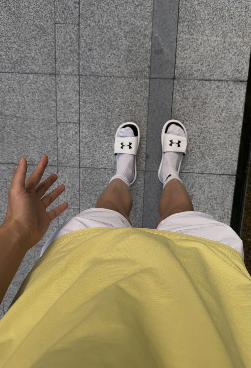 不说了 出门去🥊馆当m挨打去 🥹 杭州雨能不能停下 想骑车啦啦啦！