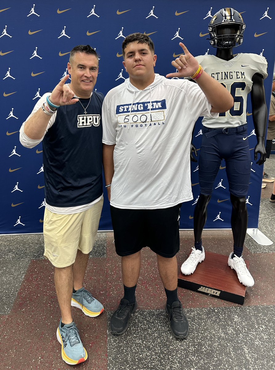 MarcusAndrade68's tweet image. After a great conversation with Coach Gipson, I am honored and grateful to have received an offer from @HPUFootball. I sincerely appreciate the opportunity @CoachEastmanHPU @CoachDouglasIII @coachwise91 @CoachARoan.  #Thankful #HPUFootball #Blessed