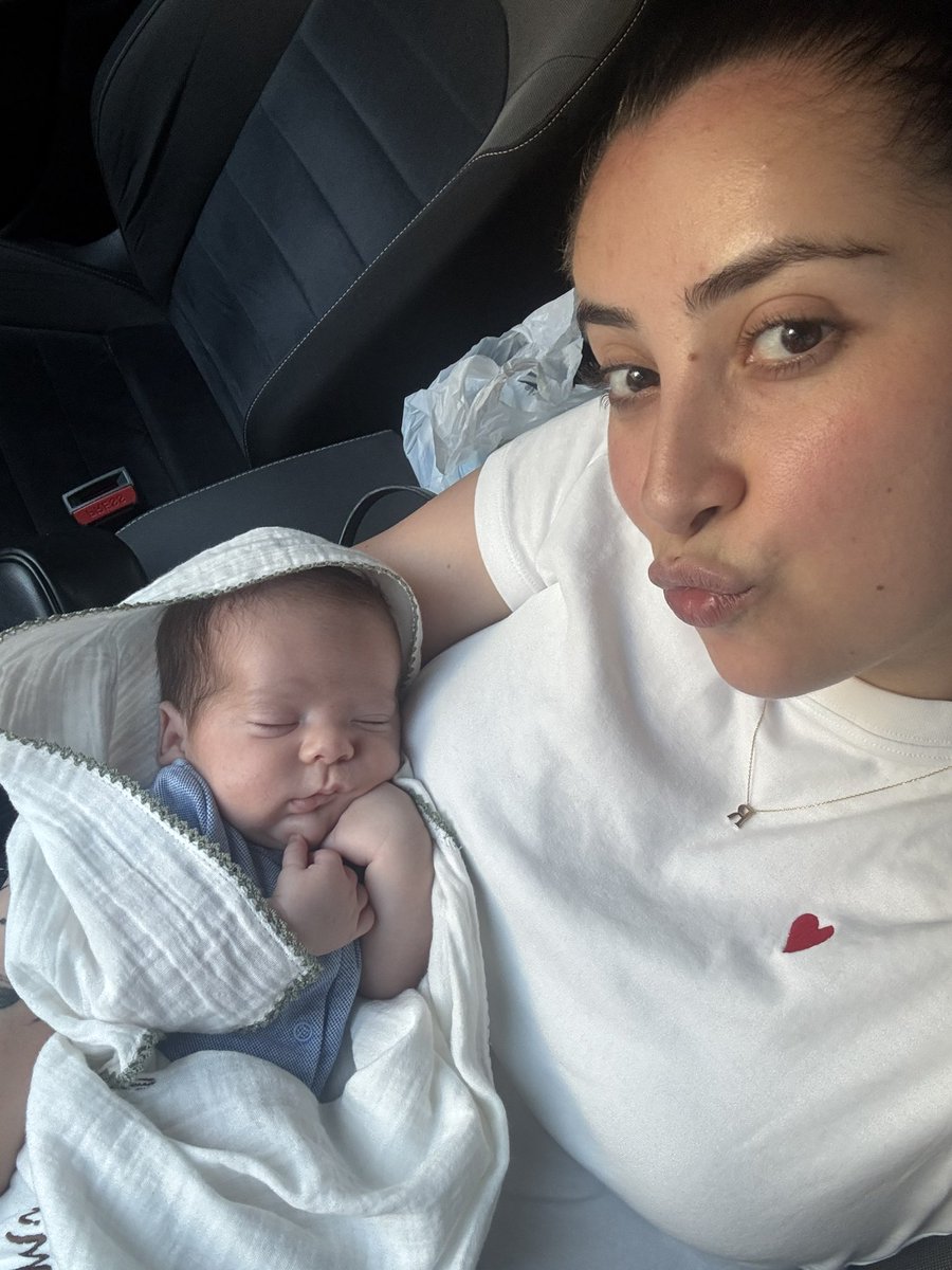 gkzzll's tweet photo. Sütlü tatlım 🥰 https://t.co/PZmSbSAtEm