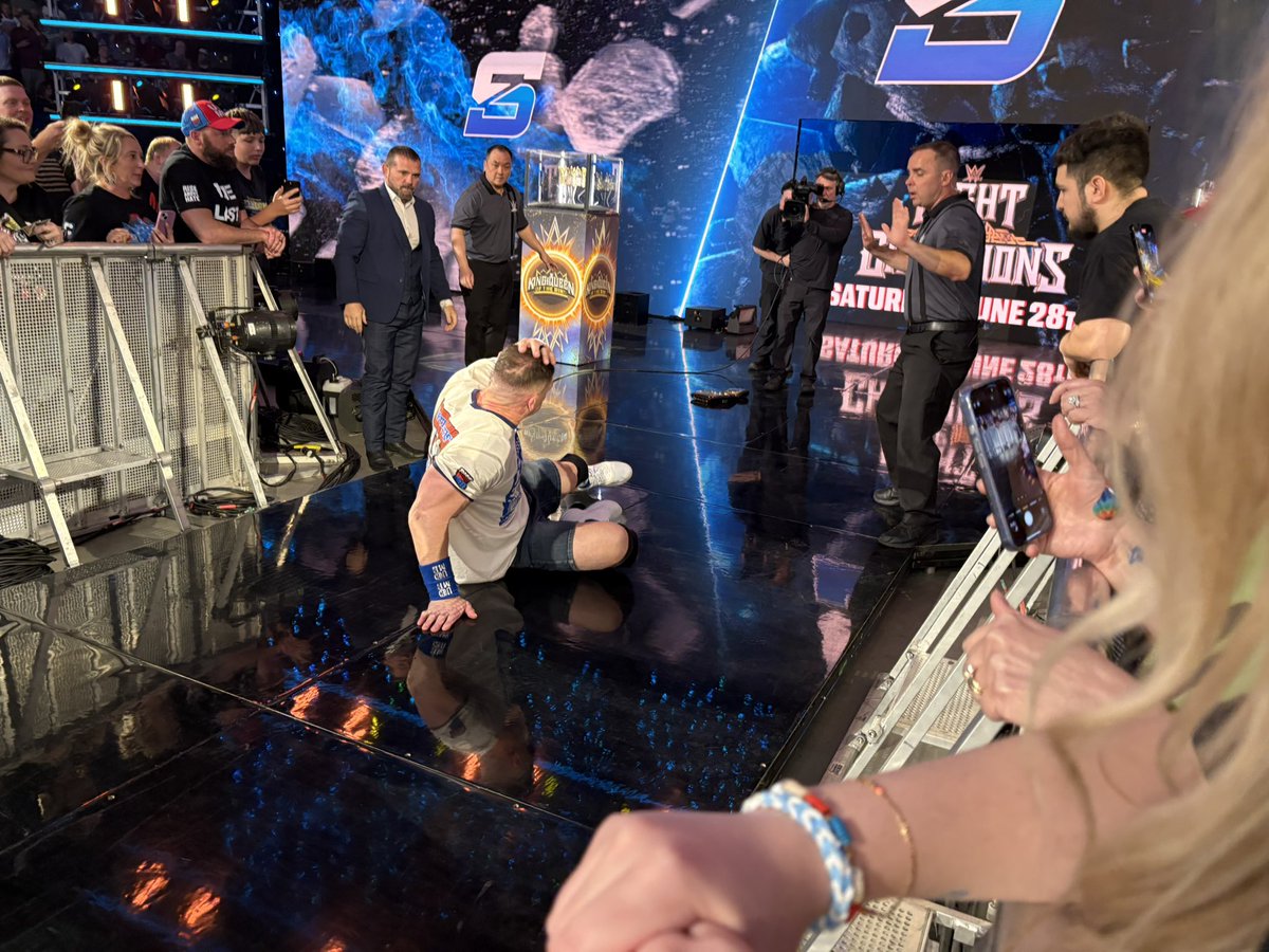 CrisRitchiePics's tweet image. Smackdown was fun.