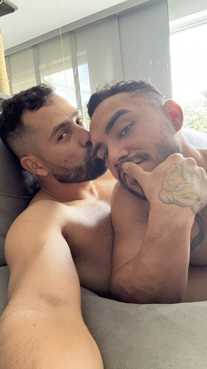 💪💥CHRISTIAMTITAN💥💪 (@christiamtitan) on Twitter photo Mi entrenador Personalisado <a href="/TheRealDanielXX/">TheRealDanielXX</a> me visitó esta semana y además del entrenamiento fuerte que me dio también se emocionó un poco y quiso ejercitar otras áreas un poco más profundas, díganme ustedes si no lo dejarían hacer todo lo que el quisiera con ustedes ! Mi entrenador Personalisado <a href="/TheRealDanielXX/">TheRealDanielXX</a> me visitó esta semana y además del entrenamiento fuerte que me dio también se emocionó un poco y quiso ejercitar otras áreas un poco más profundas, díganme ustedes si no lo dejarían hacer todo lo que el quisiera con ustedes !
