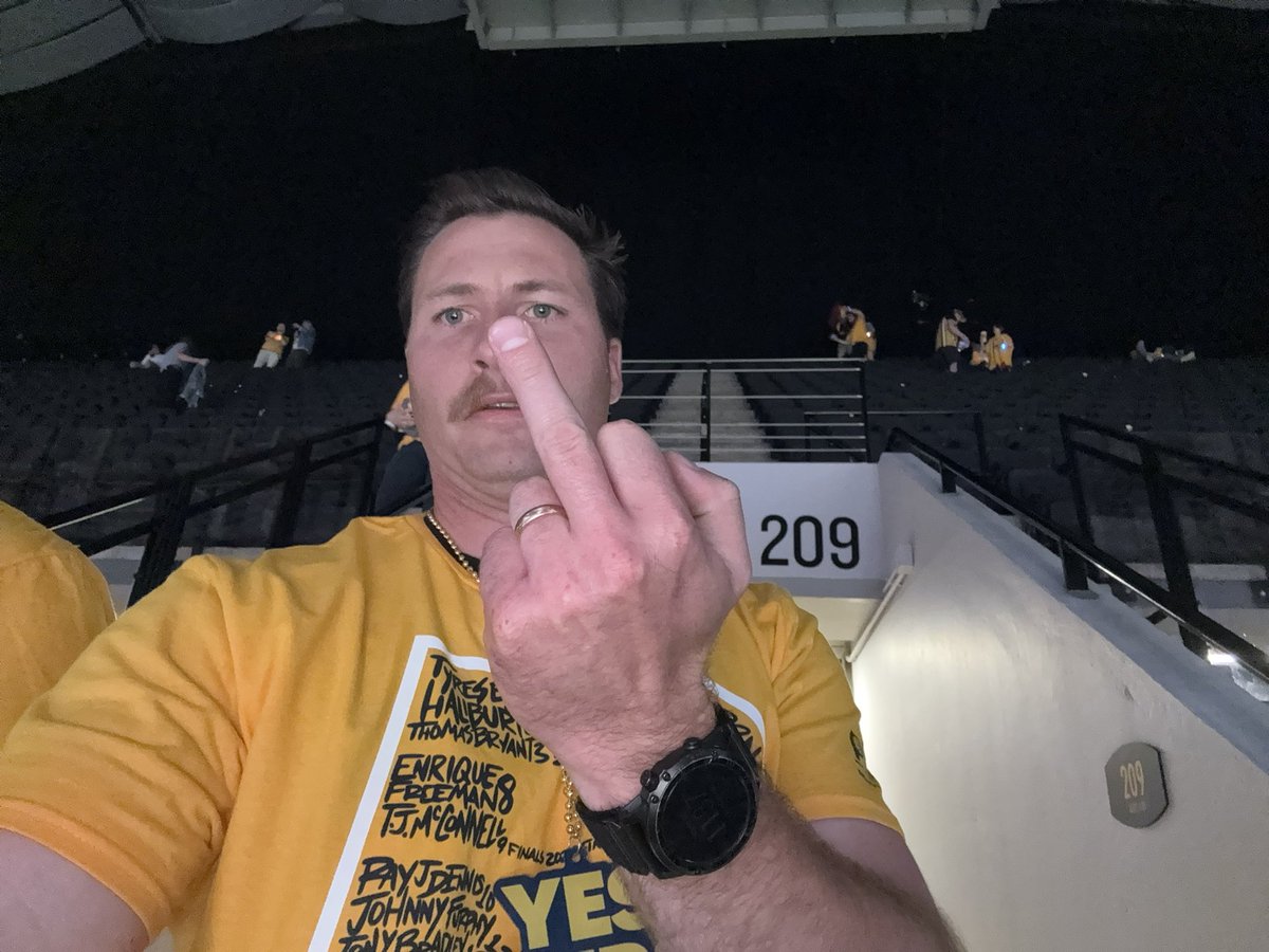 Shoutout to this Pacers fan who offered to take our picture: