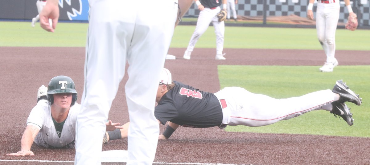 Matt Jones (@thatphotoguy82) on Twitter photo The post season is when you've got to step up your game. Even is that game is <a href="/missed_photo/">So, you want to be a sports photographer?</a> The post season is when you've got to step up your game. Even is that game is <a href="/missed_photo/">So, you want to be a sports photographer?</a>