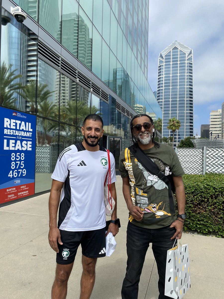 Willie Al Shareif ๐๐ค๐59 ูุงุฆู (@wshareif) on Twitter photo ุงูุญู
ุฏููู ุงูููู
ูุงู ููู
ุฌู
ูู ุตุฑุงุญุฉ ุชุดุฑูุช ูุงูุจุณุท ุจุดููุช ูุงุนุจูู ุงูู
ูุชุฎุจ ุงูุณุนูุฏู ูุจุฐุงุช ุชุดุฑูุช ุจุดููุช ุงููู
ูุฑ ูู
ุจุงุฑูุชูู
ุน ุงูุฏูุฑู ูุงููุงุณ ๐๐คุตุงูุญ ุงูุดูุฑู ุนุจุฏุงูุฑุญู
ู ุงูุนุจูุฏ ูุงูุดูููุทู ู
ููุฏ ูุญุงู
ุฏ ูุนุจุฏุงูุฅูู ุงูุนู
ุฑู ุุ
ุงููู ูููู ู
ูุชุฎุจูุง ๐ธ๐ฆ
<a href="/SaudiNT/">ุงูู
ูุชุฎุจ ุงูุณุนูุฏู</a>
#san_diego #California ุงูุญู
ุฏููู ุงูููู
ูุงู ููู
ุฌู
ูู ุตุฑุงุญุฉ ุชุดุฑูุช ูุงูุจุณุท ุจุดููุช ูุงุนุจูู ุงูู
ูุชุฎุจ ุงูุณุนูุฏู ูุจุฐุงุช ุชุดุฑูุช ุจุดููุช ุงููู
ูุฑ ูู
ุจุงุฑูุชูู
ุน ุงูุฏูุฑู ูุงููุงุณ ๐๐คุตุงูุญ ุงูุดูุฑู ุนุจุฏุงูุฑุญู
ู ุงูุนุจูุฏ ูุงูุดูููุทู ู
ููุฏ ูุญุงู
ุฏ ูุนุจุฏุงูุฅูู ุงูุนู
ุฑู ุุ
ุงููู ูููู ู
ูุชุฎุจูุง ๐ธ๐ฆ
<a href="/SaudiNT/">ุงูู
ูุชุฎุจ ุงูุณุนูุฏู</a>
#san_diego #California