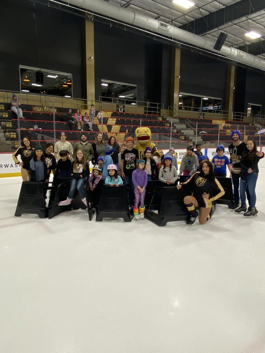 Chance (@chancenhl) on Twitter photo The <a href="/Zappos/">Zappos.com</a> Private Skate tonight was had great vibes to start the weekend! 😀
#VegasBorn The <a href="/Zappos/">Zappos.com</a> Private Skate tonight was had great vibes to start the weekend! 😀
#VegasBorn
