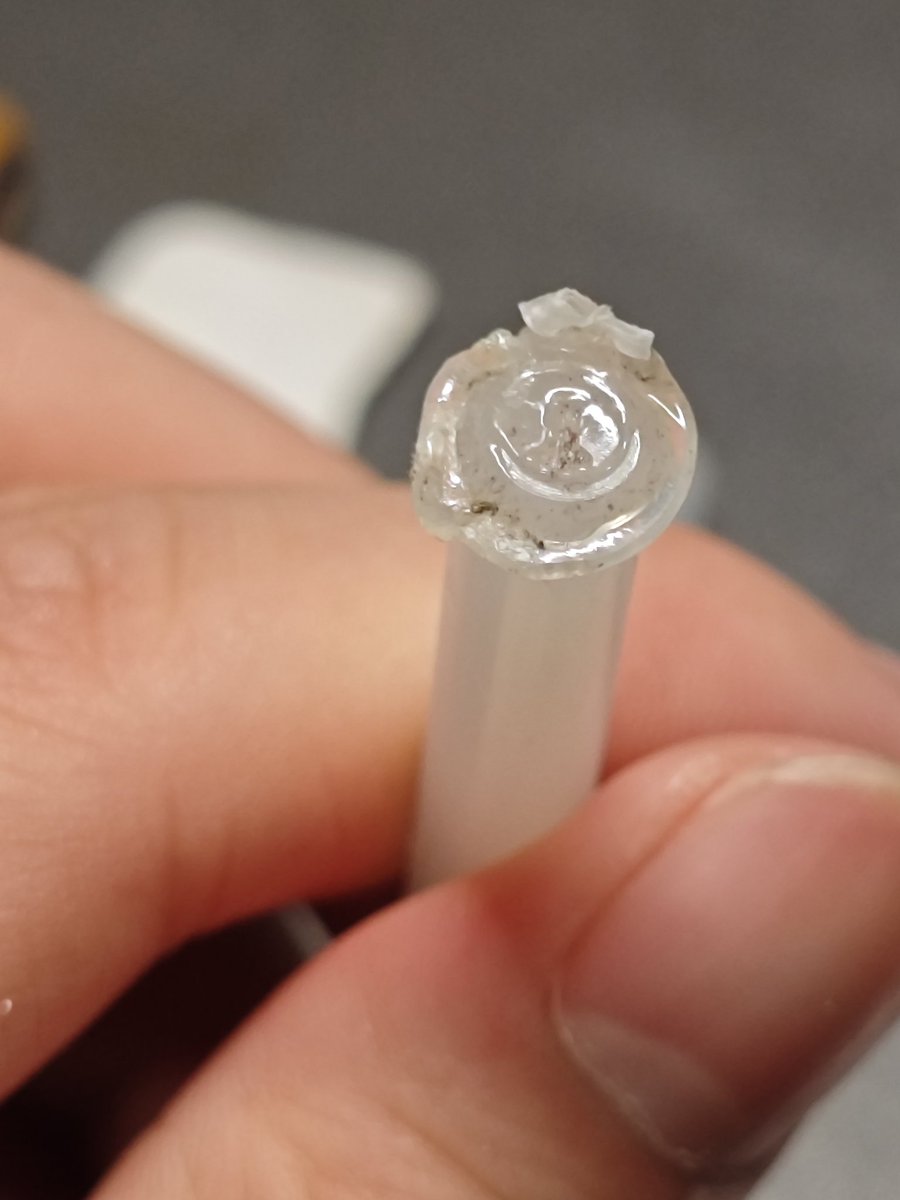 热熔胶棒取不出断钥匙，有没有锁友可以分享一下经验，断钥匙不是这个锁芯的