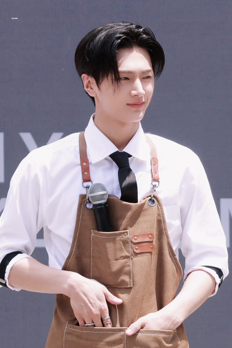 𝟐𝟓𝟎𝟔𝟏𝟒

미니팬미팅

#JAY #제이 #ジェイ 
#ENHYPEN_JAY #엔하이픈_제이 
#ENHYPEN #엔하이픈 #エンハイプン

<a href="/ENHYPEN_members/">ENHYPEN</a>