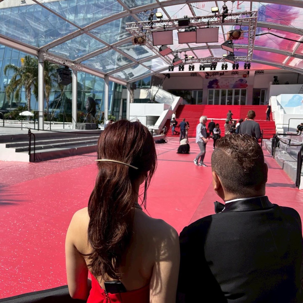 明日よる7時58分〜の #イッテQ は
#パパラッチ出川  IN フランス•カンヌ🇫🇷✈️
今年もカンヌ国際映画祭に帰ってきた #出川哲朗 と #谷まりあ
なんと今年も１時間丸ごと’パパラッチ出川’でお送りします😆
是非リアルタイムでご覧ください✨
※見逃し配信はございません（TVer同時配信は実施）