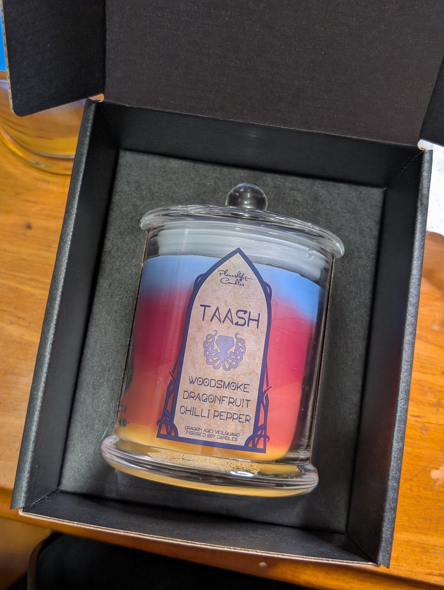 plane_shift's tweet image. The gradient on this Taash candle turned out so nice 🥹
I hope whoever gets it in their order loves it!