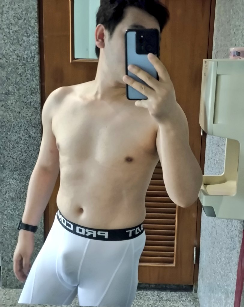 สีขาวที่จริงใจ กับการวันเสาร์ 😁