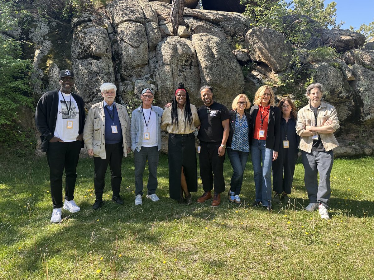 SundanceSatter's tweet image. Such a great group of 2nd week creative advisors @sundanceorg Directors Lab: @RickFamuyiwa, Gyula Gazdag, Ed Harris, Joi McMillon, @jomofray, Christine Lahti, Nicole Holofcener & @JasonReitman!