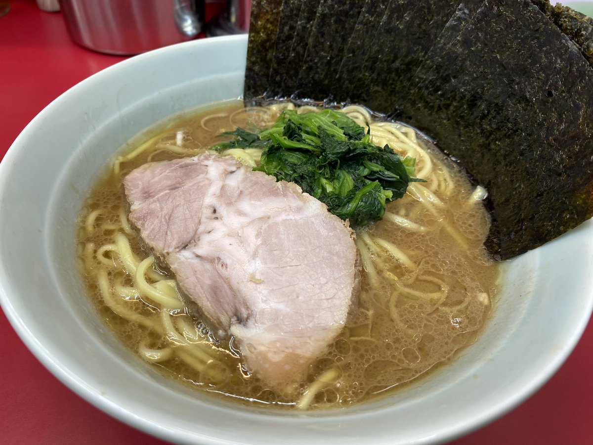 muu_toeicer's tweet image. 与野のR&amp;amp;Bでつけ麺食べようとしたけど、結局安定の大宮の武蔵家。
さらなる進化を感じるコク…やはりうまいな。
隣の豚山が開店フィーバーで一時的に人がそっちに流れてるから大宮武蔵家今が狙い目ですよ皆さん！
#武蔵家 #大宮 #英語垢ラーメン部