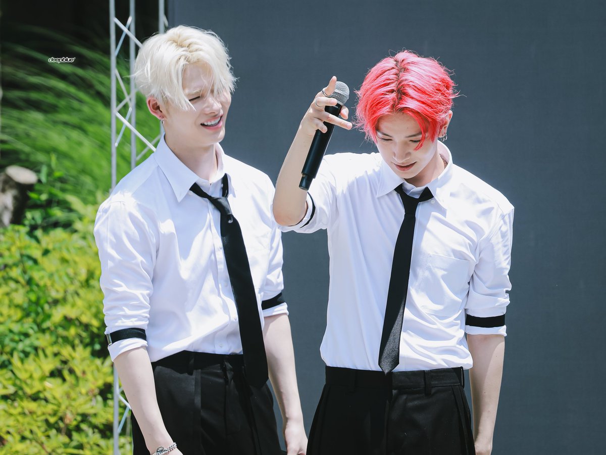 deepblue__hs's tweet image. 250614 ๋ฏธํฌ
๋ง๋ง์ฆ ใฑใ
ใ
#ํฌ์น #HEESEUNG #์ํ์ดํ #ENHYPEN