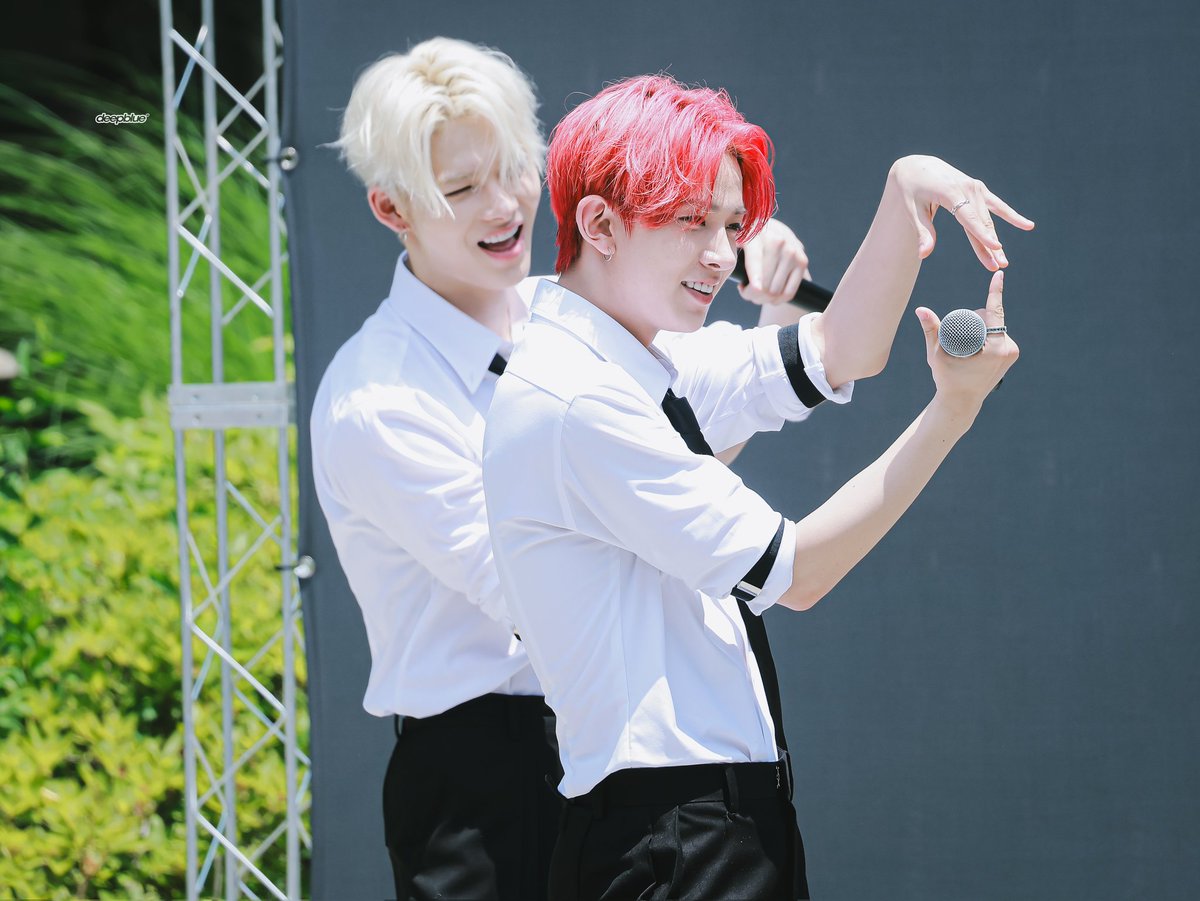 deepblue__hs's tweet image. 250614 ๋ฏธํฌ
๋ง๋ง์ฆ ใฑใ
ใ
#ํฌ์น #HEESEUNG #์ํ์ดํ #ENHYPEN