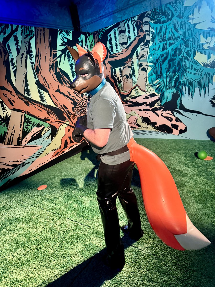 I’m a Fox now! ;3
Taken at Swingers Mini Golf, Rising Festival in Melbourne. This part of the course along with the latex tails and ears was designed by <a href="/saeborg/">サエボーグ</a>