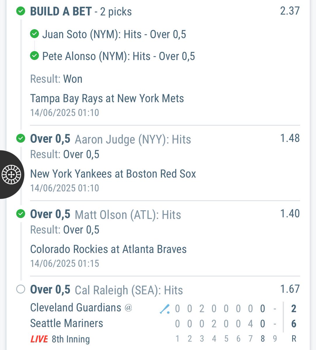 Everyone for the Mariners has a hit except Raleigh