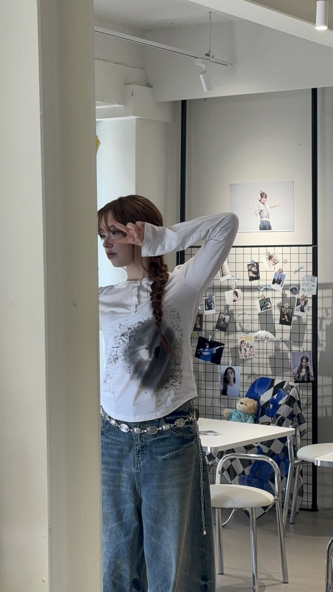 qaqamqa's tweet photo. 250614 Happy Chanelle Day💫

샤넬이가 카페에 와주었어요🥹 
방명록도 쓰고 갔으니 카페 들려서 확인해주세요🫶 

#Dreamalittledreamof_Chanelle
#여름별에서_가장_빛날_샤넬 https://t.co/yFrmLXYE4x