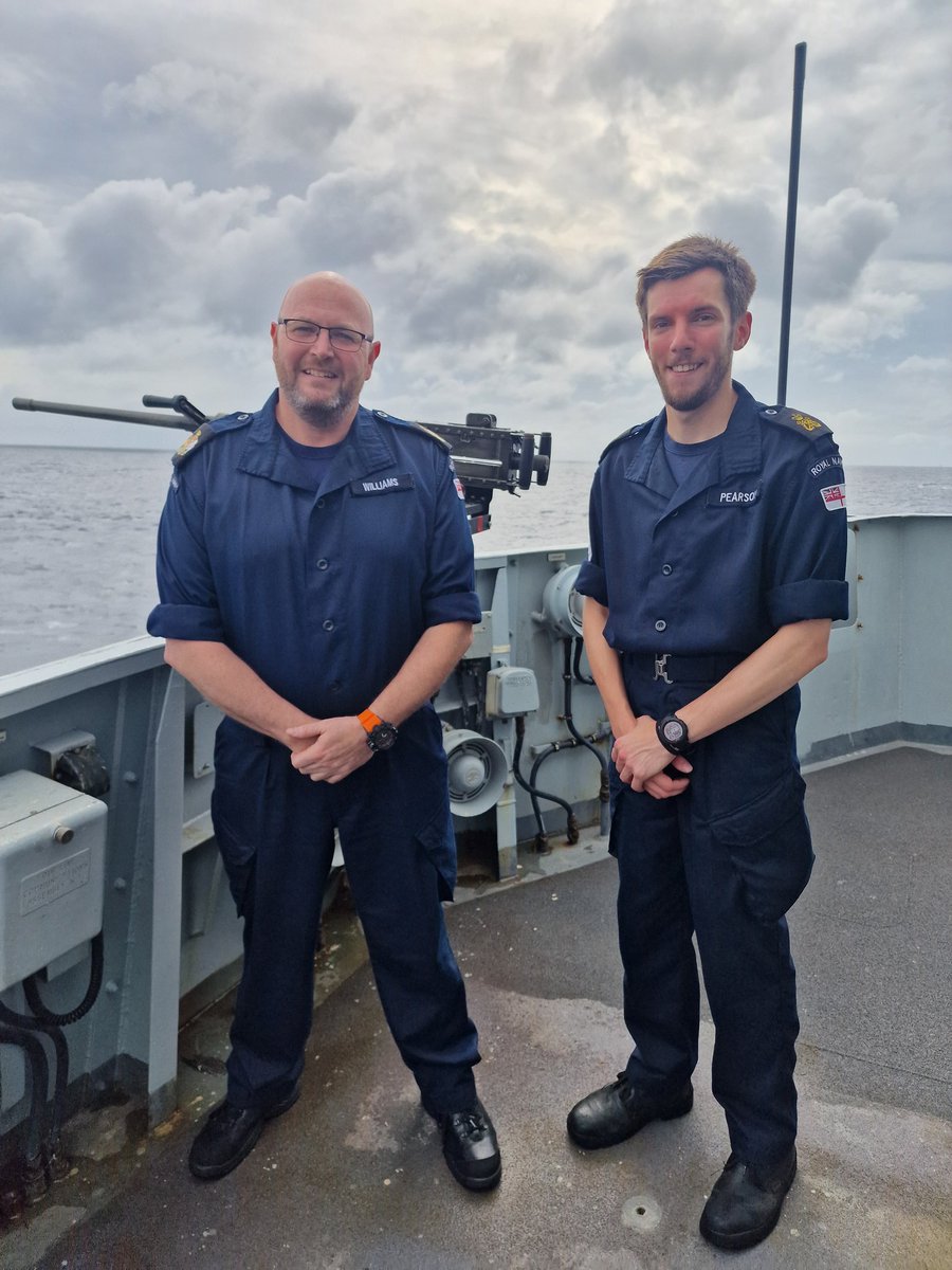 HMS_Richmond's tweet image. Congratulations to those recognised in the King's Birthday Honours List. Lt Cdr Lee Duke, CPOs Brown and Gibson, and POs Pearson and Hopkins, who all received Joint Commander's Commendations. Also, WO1(WE) Williams, recognised for his work at @UKStratCom
@PJHQ_CJO
@COMUKCSG