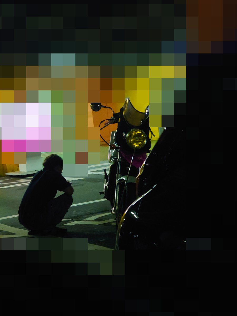 Nozieque's tweet photo. どこらへんが、身障者スペースを使うに値するんだろうか…
安定のナンバーはね上げでした https://t.co/Cufvg3bvoC