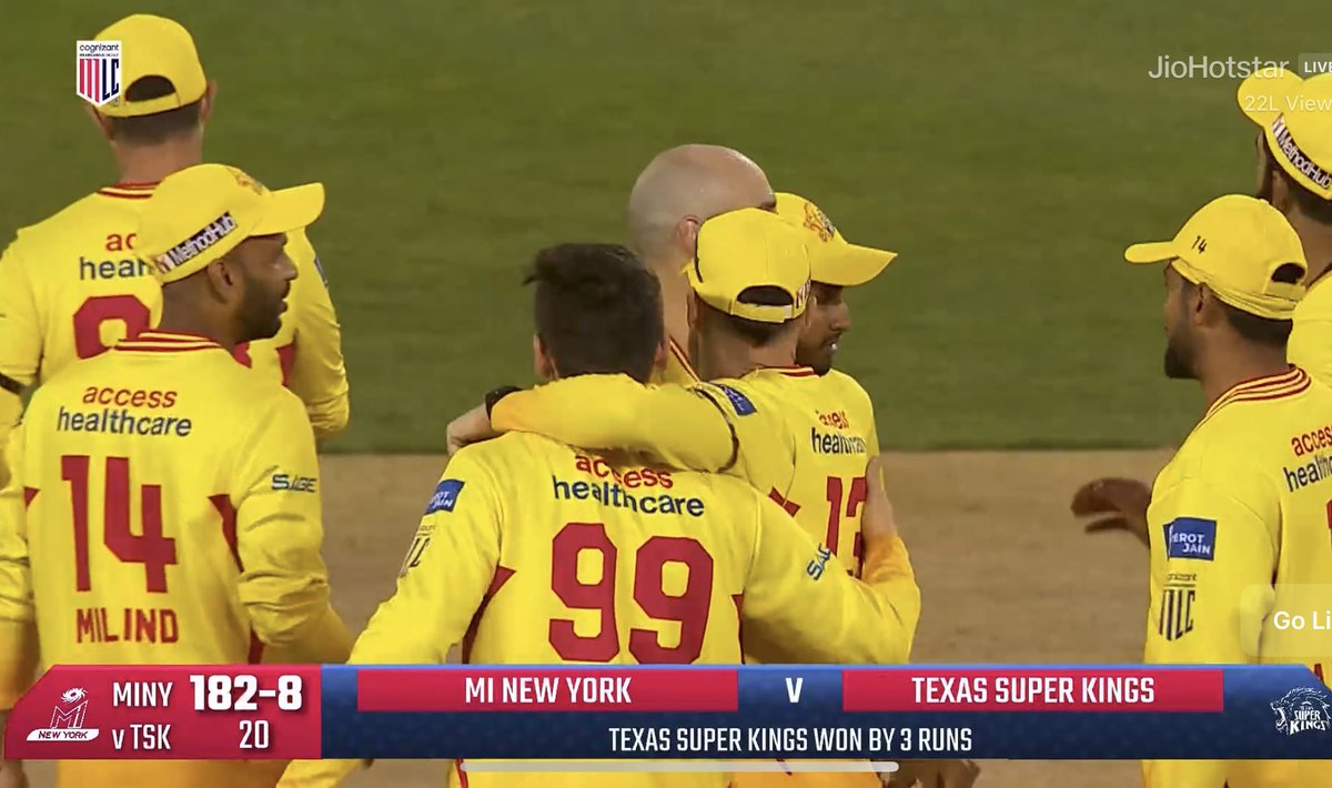 Itz_aarav_07's tweet photo. Daryl Mitchell defended 9 runs in the last over😳🔥
- TSK won by 3 runs💛
#MLCCricket #MLC2025 https://t.co/4ukaSIPFGn