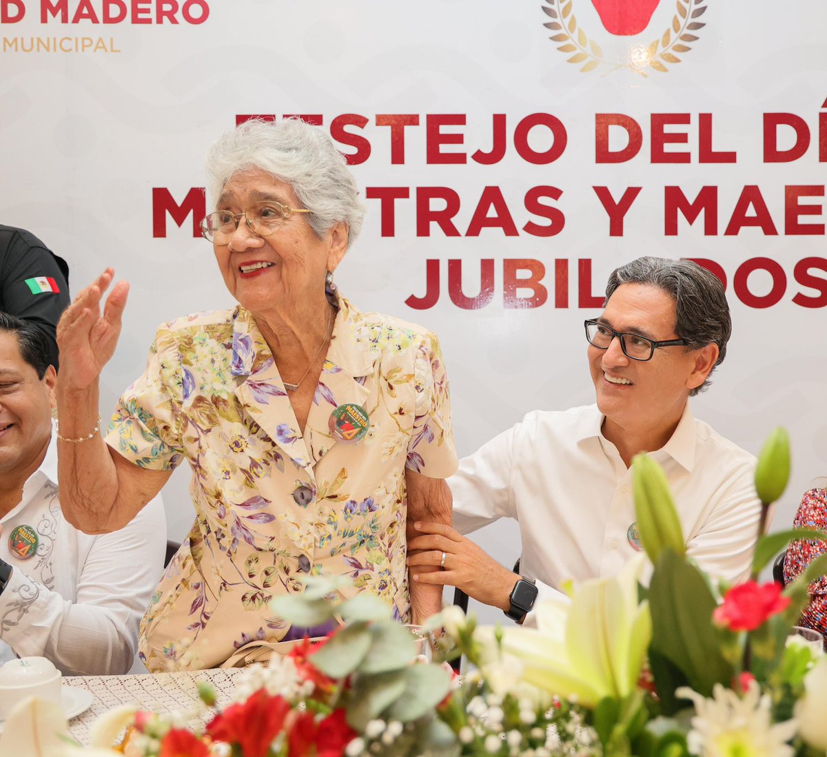 Siempre en cualquier momento es oportuno festejar y reconocer a las maestras y maestros jubilados de nuestra ciudad, muchas gracias por todas sus enseñanzas, por su pasión en el servicio magisterial. #CdMadero #Tamaulipas #aDarle!