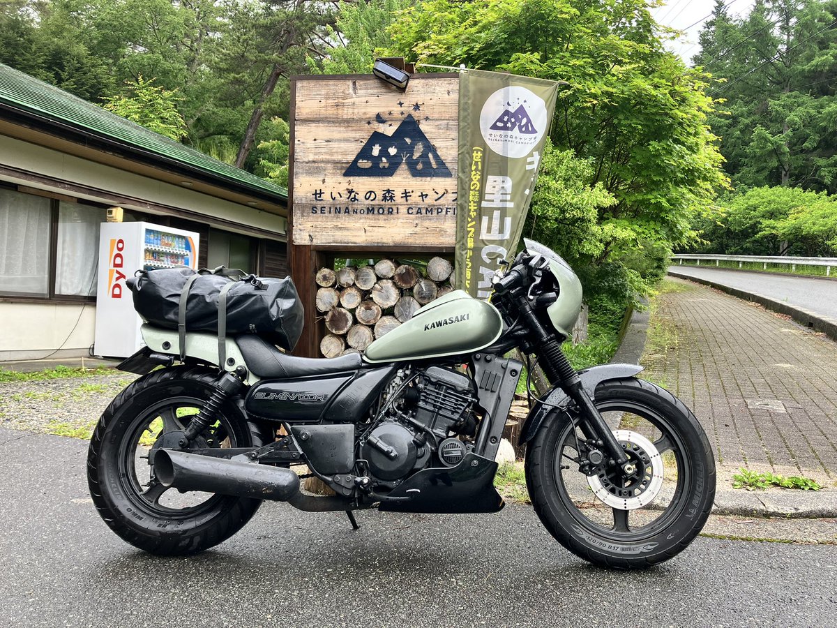 96elimi's tweet photo. 本日はバンガローでキャンプです。車借りれず、雨でもエリミネーターです。。 https://t.co/aLgvbbQmuq