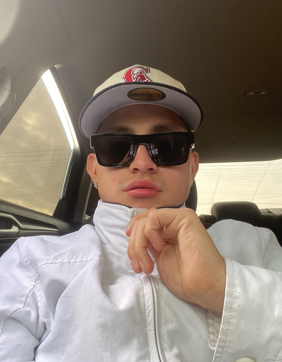 Christopher (@dboyychriss) on Twitter photo 