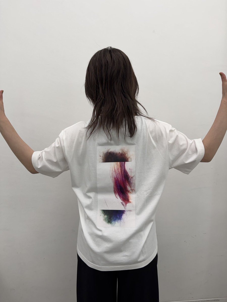 ystk_yrk's tweet image. はろはろー🙌🏻
しらふの限定版の
Tシャツが完成しました👏
アンケートに協力して頂いた皆様のお陰様ですんなり決まりましたが、その前までは眩暈がするくらい悩んでたグレーverも思い出に載せておきます😂
7月には購入してくださった皆様と
お揃い白T🤍でございます
また来月お会いしましょう💋