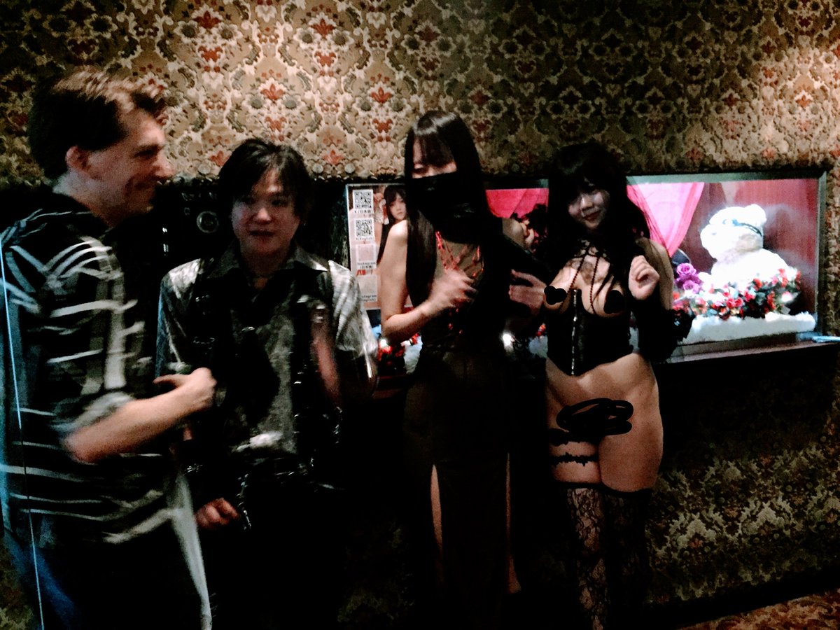 来週木曜日、いよいよ愉しいフーフェスのお時間です♪最期の拡散お願い申し上げます♪

あまねさん・夕凪さん・FETIQUEの方々と鶯谷の変態パーティー『デパートメントH』で、フーフェスの宣伝をしてきました♪

ご予約はロフトプラスワンさんのページからお願いいたします！