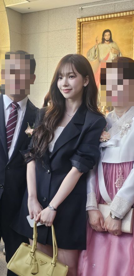 참하다.. 자기야 
우리도 이제그만 결혼하자 

하고사진눌럿는데뒤에충격예수님계심