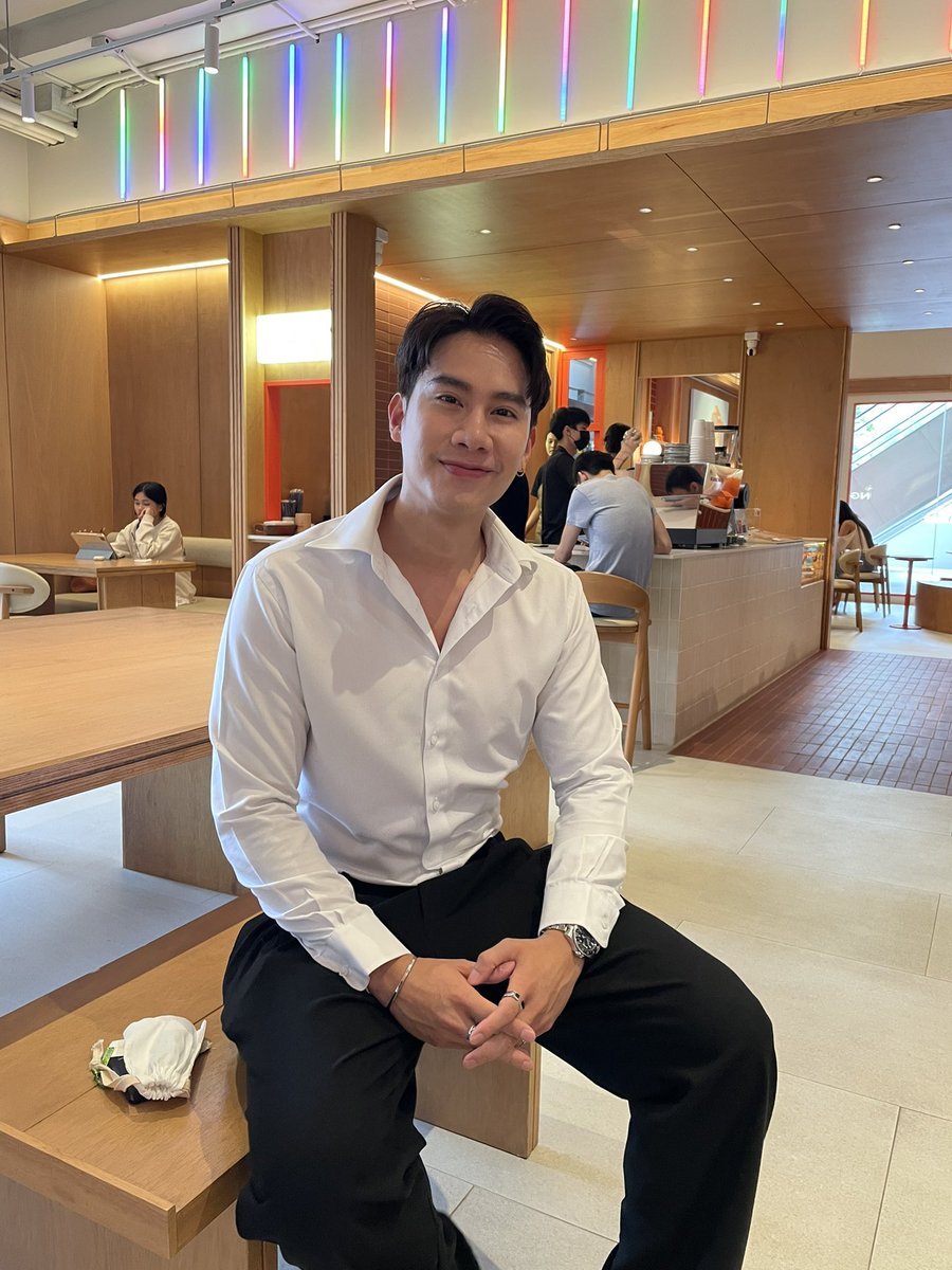 __BeWithU__'s tweet image. น่ารักที่สุด 🥹 รักกกกก 🫶🏻

(น้องมานั่งคุยด้วยแป๊บนึง 😂)

#WeAreYoungCafe
@octotul #Tul_Pakorn #ตุลย์ภากร