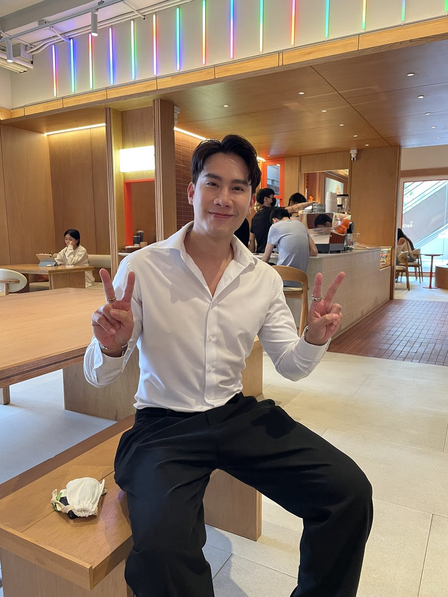 __BeWithU__'s tweet image. น่ารักที่สุด 🥹 รักกกกก 🫶🏻

(น้องมานั่งคุยด้วยแป๊บนึง 😂)

#WeAreYoungCafe
@octotul #Tul_Pakorn #ตุลย์ภากร