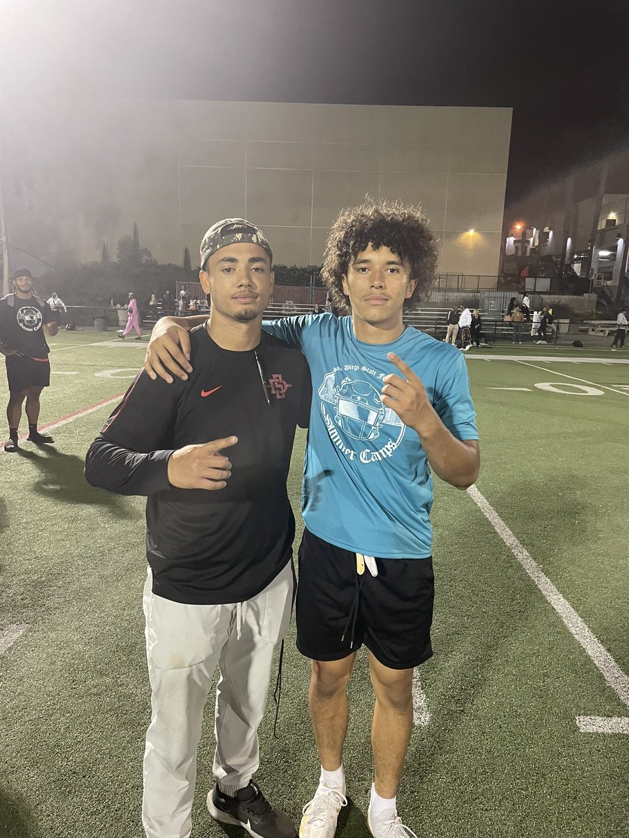 I had a great time at the <a href="/AztecFB/">San Diego State Football</a> camp tonight! Thanks to <a href="/CoachSumlerSDSU/">Demetrius Sumler</a> and <a href="/dawson_jayden/">Coach JD</a> for the knowledge and experience!

<a href="/RadoFootball/">Silverado Football</a> <a href="/keronjones9/">Keron Jones</a>