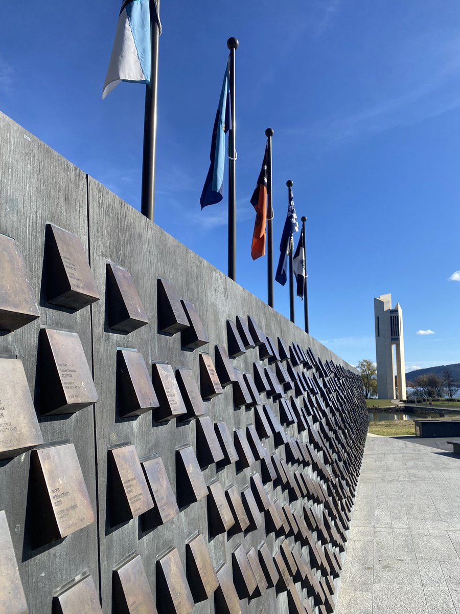aussie_sarge's tweet photo. Visiting #Canberra and stopped and paid respects at the National Police Memorial. #SAPOL #WAPOL #NSWPOL #ViCPOL #QPOL #TASPOL #AFP #NTPOL https://t.co/XUxbj4tbwT