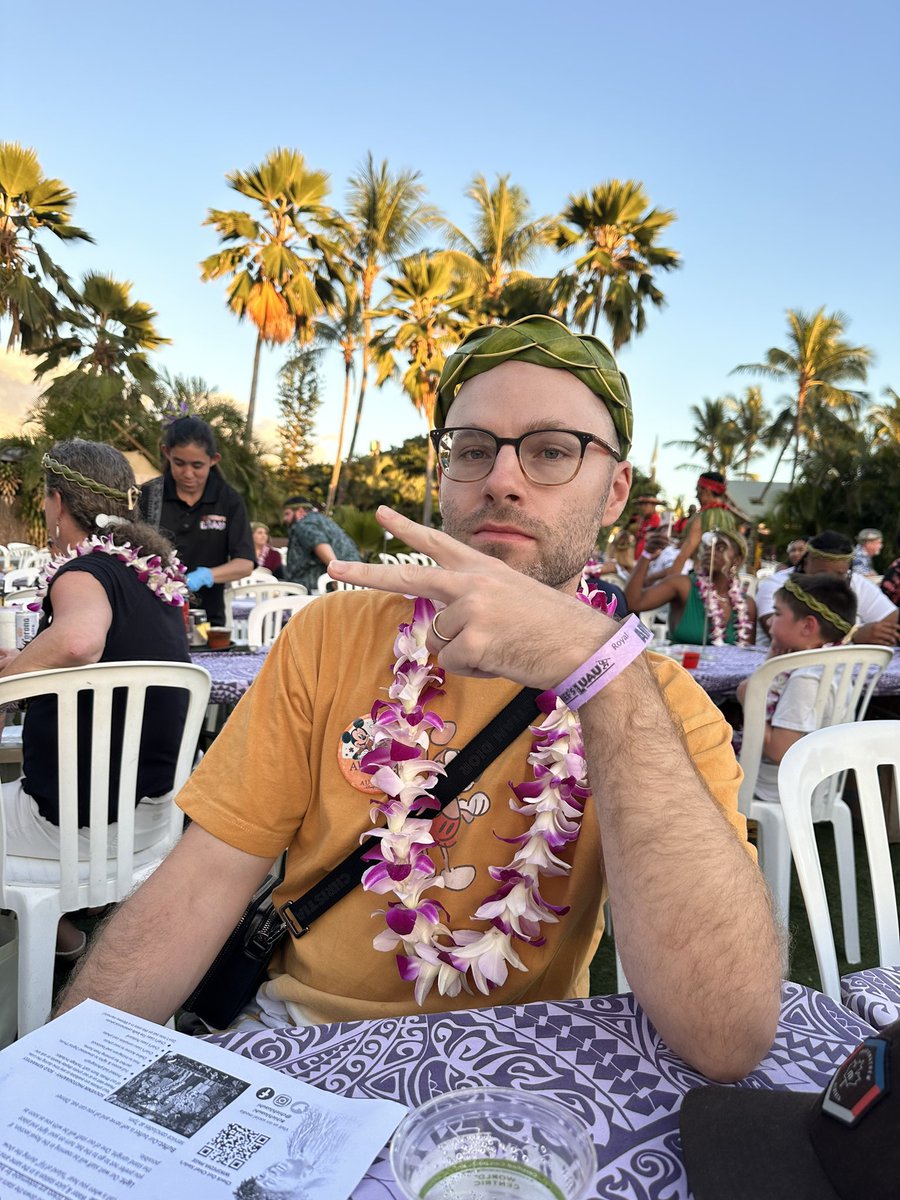jaydiarie's tweet image. Twitch Streamer & Youtuber “Northernlion” has donated $2,000,000 to a foundation that helps the LGBTQ+ community.
"I don't know what country's flag this is but all of my friends seem to be from there", the man commented when asked for more information.