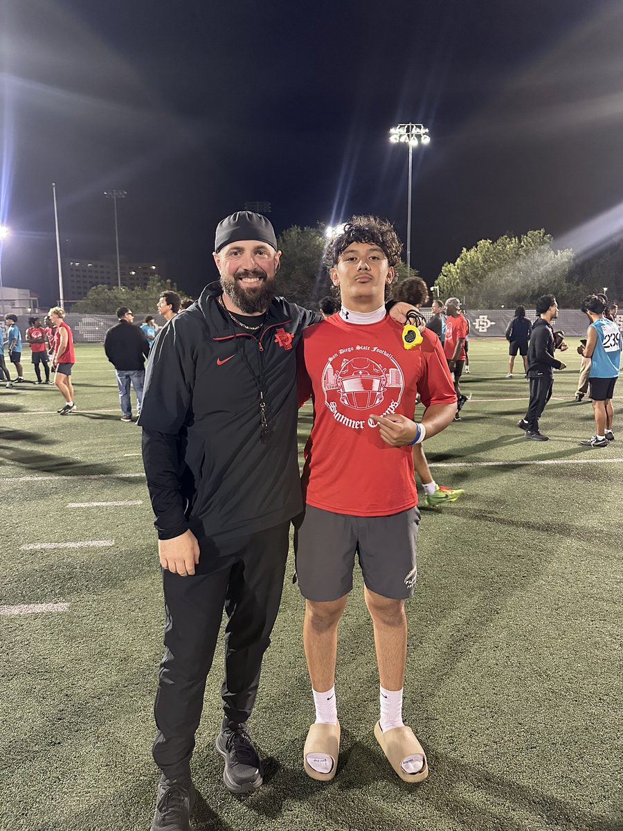 nateperezQB's tweet image. Balled out today at @AztecFB , also got to meet @CoachMattyJ  I’ll be back next year sdsu!