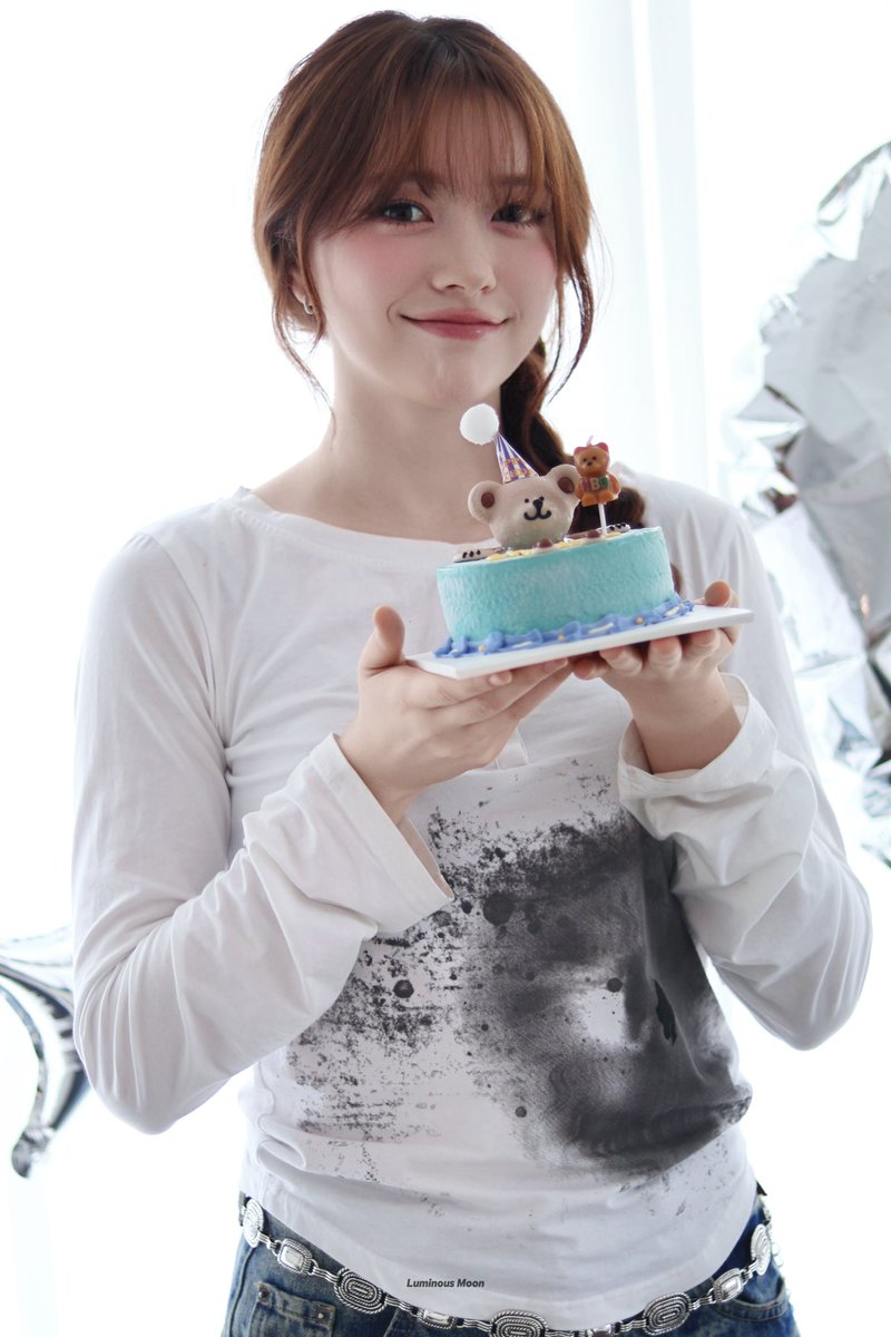 LuminousMoon_'s tweet photo. 250614

생일축하해용～♡

#ONCE_IN_A_BLUE_MOON 
#CHANELLEMOON #문샤넬 
#FIFTYFIFTY #피프티피프티 https://t.co/PB8gdxNonx
