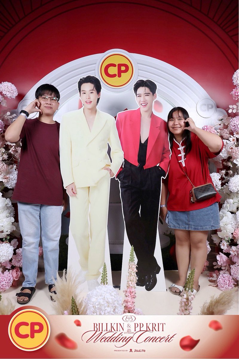 ArmKittithep's tweet image. #CPxBKPPWeddingConcertDay
