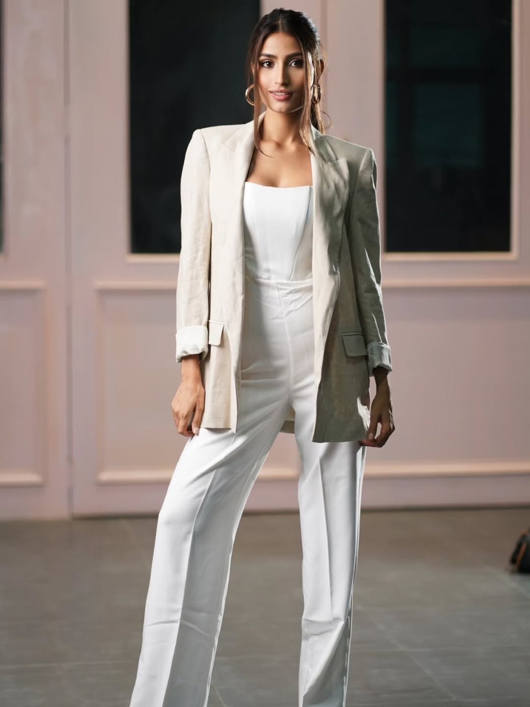 GtY_0IZbMAIDa6U?format=jpg&name=large