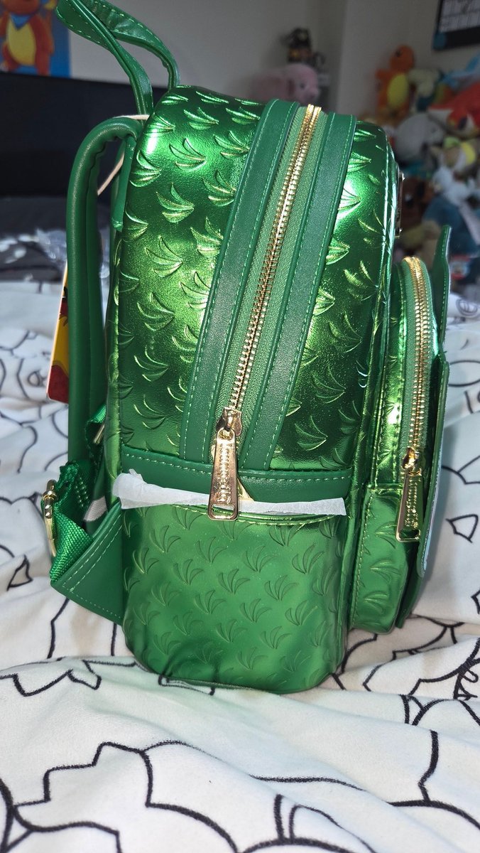 Shes a beaut 💚
New addition to the BulbaBackpack Collection 🥹