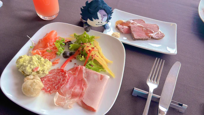 ブッフェ行ってきた ご飯美味しいしサービスも凄かった…!!