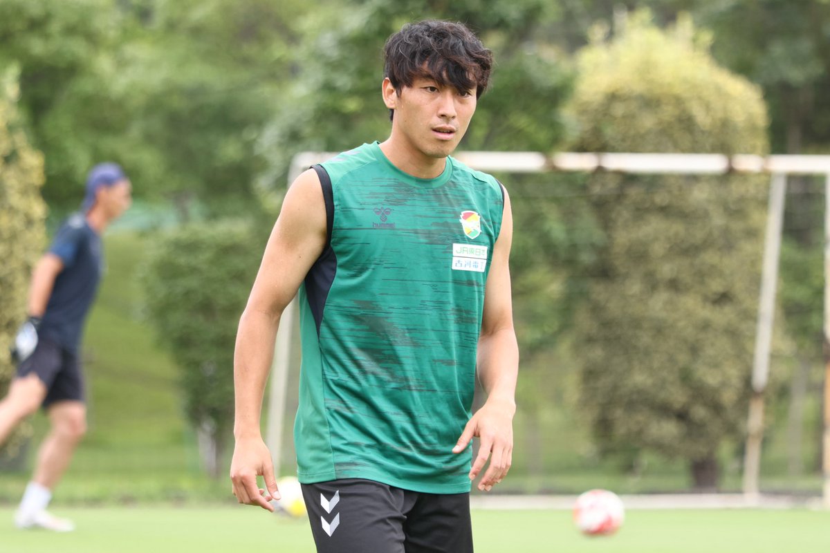 Mizuno JEF UNITED サッカーウェア　ジェフユナイテッド千葉 MIZUNO ジェフユナイテッド市原・千葉 05 ユニフォーム ホーム半袖