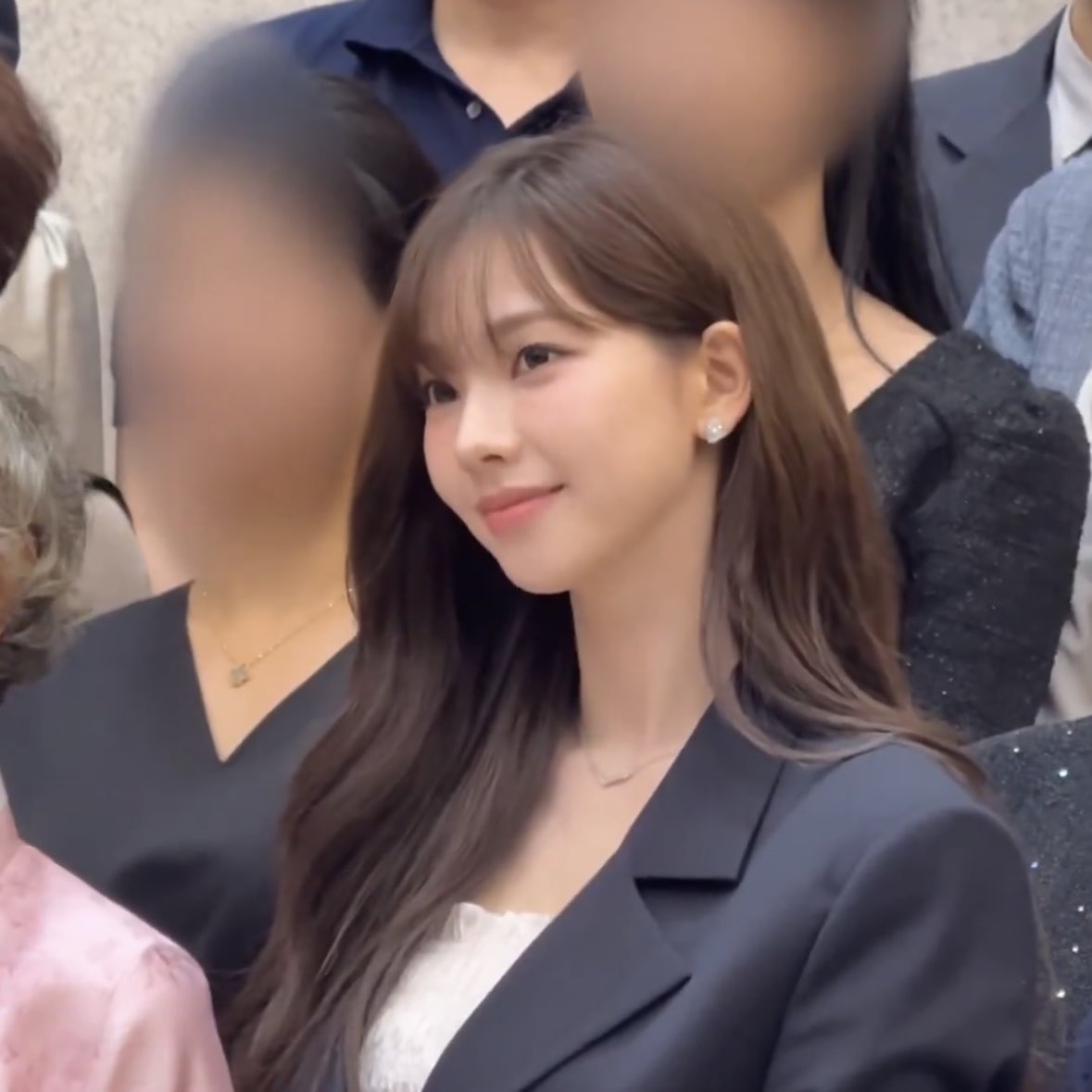 다 내려놓고 도망가고싶다 
이여자랑